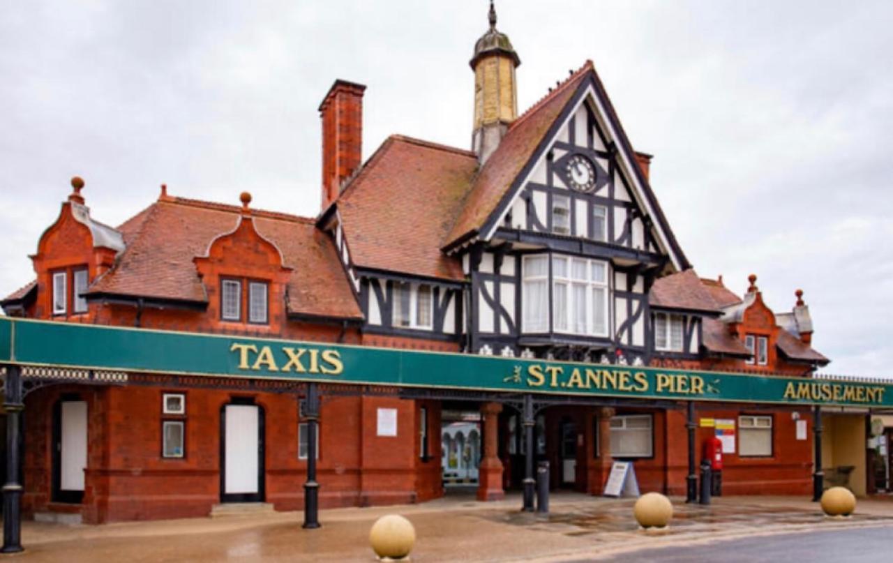 34Three Apartment Lytham St Annes Bagian luar foto